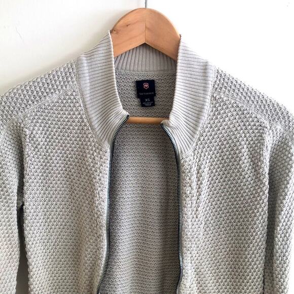 Victorinox 100% Cotton Zippered Sweater- Size XS - Picture 2 of 9